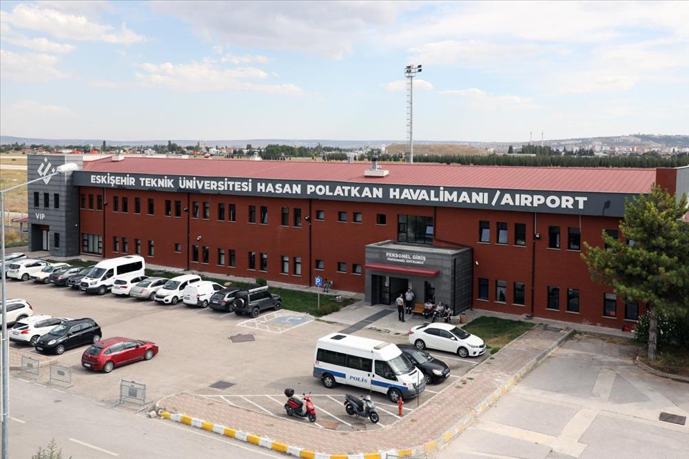 Eskişehir Hasan Polatkan Havalimanı (AOE)